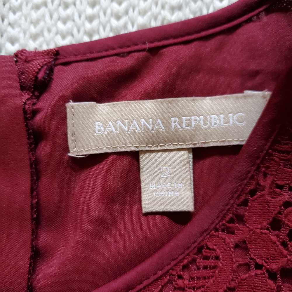 Banana Republic Burgandy Lace Blouse - Picture 2 of 8